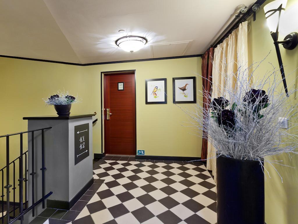 Oasis Aparthotel 4*